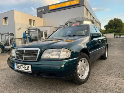 Gebraucht Mercedes C180 122 PS (89 kW) 1996 Grün Limousine
