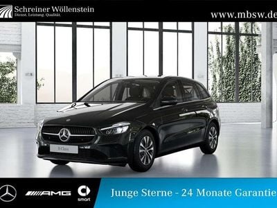 Gebraucht Mercedes B180 136 PS (100 kW) 2023 Unilack nachtschwarz Van / Kleinbus