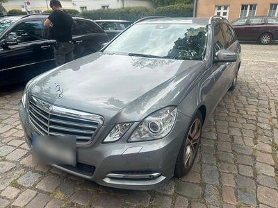 Mercedes E200