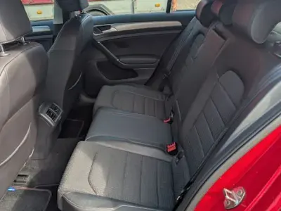 Gebraucht VW Golf VII Comfortline 110 PS (80 kW) 2016 Rot Limousine