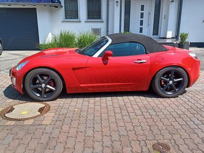 Usado Opel GT 264 CV (194 kW) 2008 Rojo Descapotable