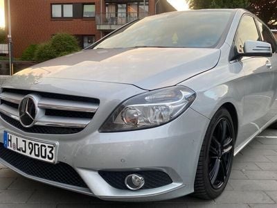 Mercedes B200