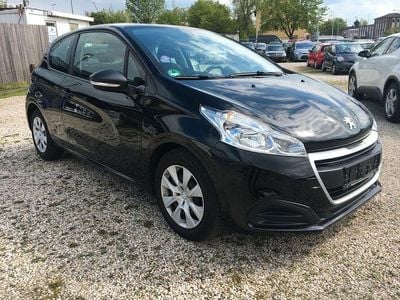 Usata Peugeot 208 Access 68 CV (50 kW) 2016 Nero Utilitaria