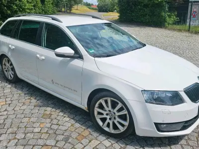 Gebraucht Skoda Octavia 150 PS (110 kW) 2014 Weiß Kombi