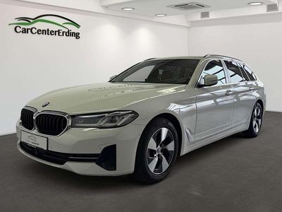 Gebraucht BMW 520 190 PS (139 kW) 2023 Alpinweiss iii Kombi
