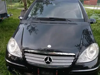 Gebraucht Mercedes E200 Avantgarde 136 PS (100 kW) 2005 Schwarz Kleinwagen