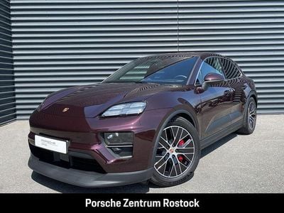 Kupferrubinmetallic Gebraucht 2025 Porsche Macan SUV | 91.750 € (Superpreis)