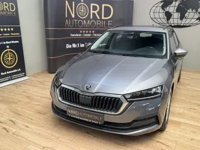Gebraucht Skoda Octavia Ambition 110 PS (80 kW) 2023 Graphitegrau metallic (metallic) Kombi