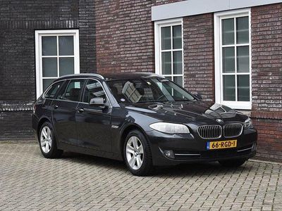 Gebraucht BMW 523 Executive 204 PS (150 kW) 2011 Grau Limousine