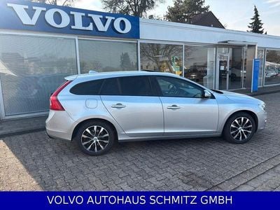 Gebraucht Volvo V60 Linje Svart 190 PS (139 kW) 2018 Silber Kombi