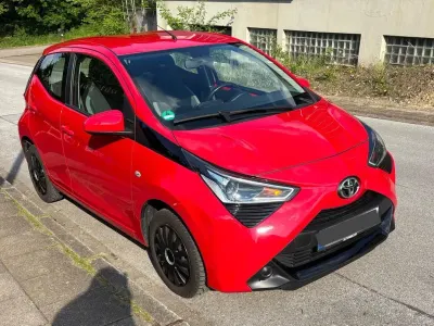 Brugt Toyota Aygo X-play 72 HK (52 kW) 2021 Rød Hatchback