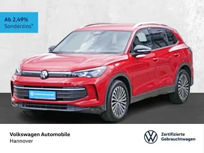 Gebraucht VW Tiguan Goal 150 PS (110 kW) 2025 Persimmon red metallic SUV