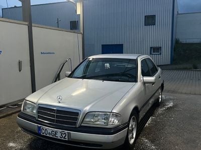 Mercedes C200