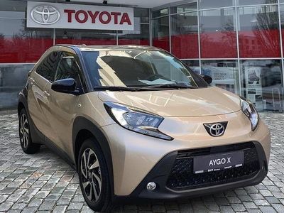 Neu Toyota Aygo X 72 PS (52 kW) 2025 Beige SUV
