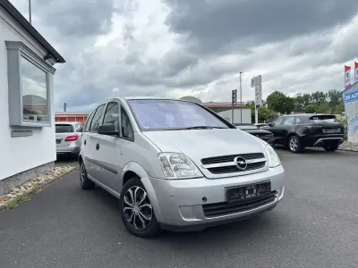 Używany Opel Meriva Basis 101 KM (74 kW) 2004 Srebrny Minivan