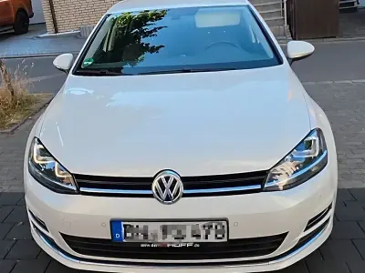 Gebraucht VW Golf VII Allstar 110 PS (80 kW) 2017 Weiß Limousine