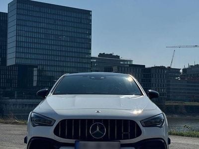 Mercedes CLA45 AMG