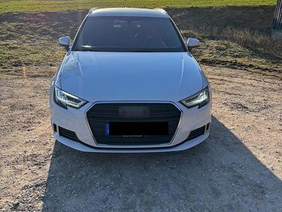 Gebraucht Audi A3 S-Line 150 PS (110 kW) 2019 Weiß Limousine