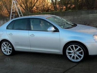 Gebraucht VW Jetta 122 PS (89 kW) 2009 Silber Limousine