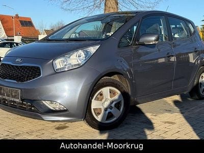 Begagnad Kia Venga Spirit 125 HK (91 kW) 2015 Blå Halvkombi