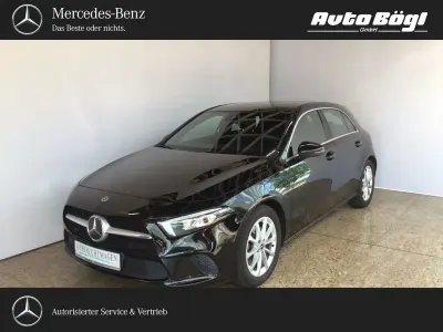 Gebraucht Mercedes A220 Progressive 190 PS (139 kW) 2019 Lack kosmosschwarz (metallic) Limousine