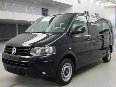 Gebraucht VW Caravelle Comfortline 179 PS (131 kW) 2011 Schwarz Van