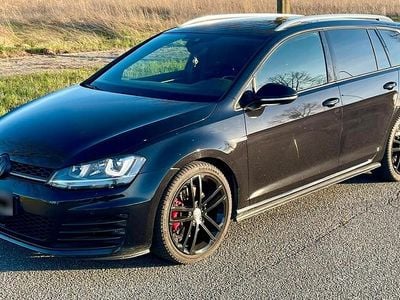 Second-hand VW Golf VII GTD 184 CP (135 kW) 2016 Negru Break