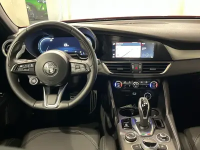 Käytetty Alfa Romeo Giulia Veloce 280 HP (205 kW) 2023 Punainen Sedan