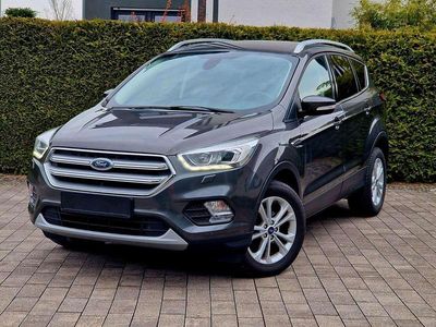 Gebraucht Ford Kuga Titanium 150 PS (110 kW) 2019 Grau SUV