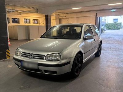 Gebraucht VW Golf IV 75 PS (55 kW) 2002 Kleinwagen