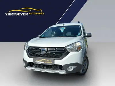 Gebraucht Dacia Dokker Stepway 131 PS (96 kW) 2020 Weiß Van / Kleinbus
