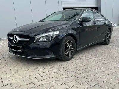 Gebraucht Mercedes CLA200 136 PS (100 kW) 2018 Schwarz Coupé