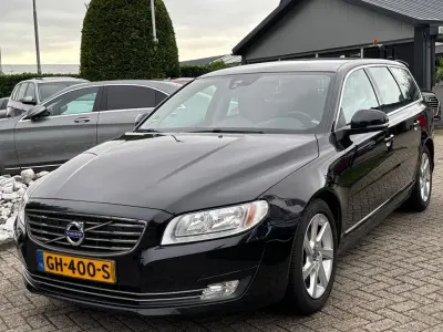 Używany Volvo V70 114 KM (83 kW) 2015 Czarny Kombi