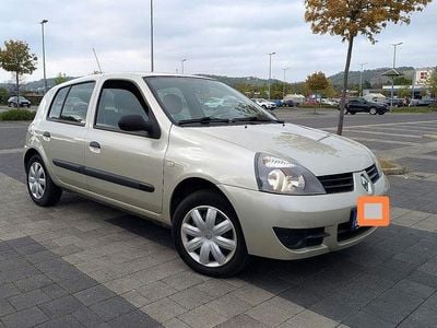 Second-hand Renault Clio II Campus 58 CP (42 kW) 2007 Verde Berlinǎ