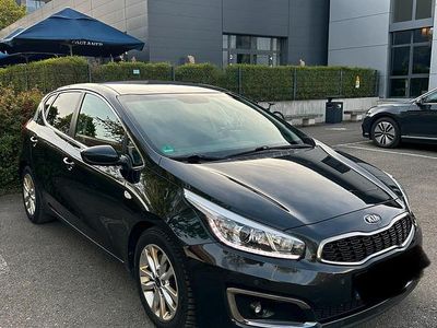Begagnad Kia Ceed 136 HK (100 kW) 2015 Svart Halvkombi