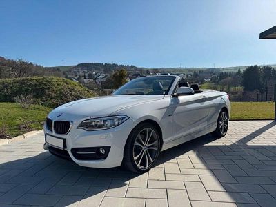 Second-hand BMW 220 Sport Line 184 CP (135 kW) 2015 Alb Cabrio