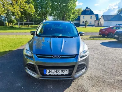 Usado Ford Kuga Titanium 163 HP (119 kW) 2013 Cinzento SUV