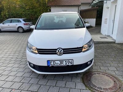 Weiß Gebraucht 2013 VW Touran Trendline Van / Kleinbus | 5.999 € (Guter Preis)