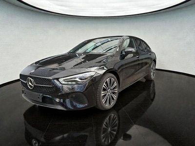 Gebraucht Mercedes CLA200 Shooting Brake 150 PS (110 kW) 2023 Schwarz Kombi