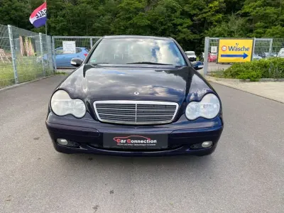 Gebraucht Mercedes C180 Classic 129 PS (94 kW) 2002 Blau Limousine