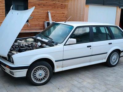 Gebraucht BMW 325 170 PS (125 kW) 1989 Weiß Kombi