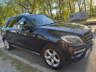 Gebraucht Mercedes ML350 258 PS (189 kW) 2013 Schwarz SUV