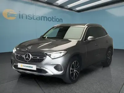 Gebraucht Mercedes GLC250 197 PS (144 kW) 2023 Grau Limousine