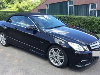Gebraucht Mercedes E250 AMG line 204 PS (150 kW) 2011 Schwarz Cabrio