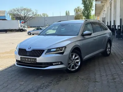 Gebraucht Skoda Superb Style 150 PS (110 kW) 2018 Silber Kombi