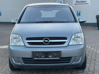 Silber Gebraucht 2004 Opel Meriva Cosmo Van / Kleinbus | 2.690 € (Fairer Preis)