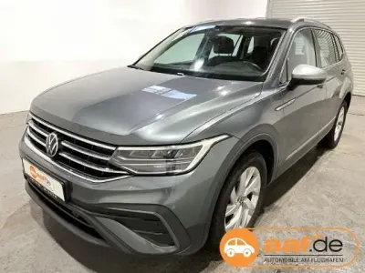 Gebraucht VW Tiguan Allspace Life 150 PS (110 kW) 2022 Grau SUV