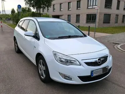 Gebraucht Opel Astra Eco 110 PS (80 kW) 2011 Weiß Kombi