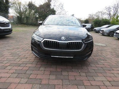 Gebraucht Skoda Octavia Clever 116 PS (85 kW) 2022 Schwarz Kombi