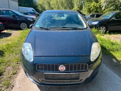 Gebraucht Fiat Grande Punto 65 PS (47 kW) 2009 Blau Kleinwagen